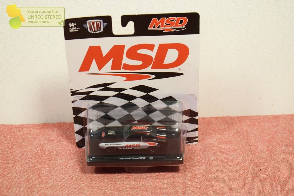 M2 Machines 1969 Chevorlet Camaro SS/RS MSD 1:64 Scale---